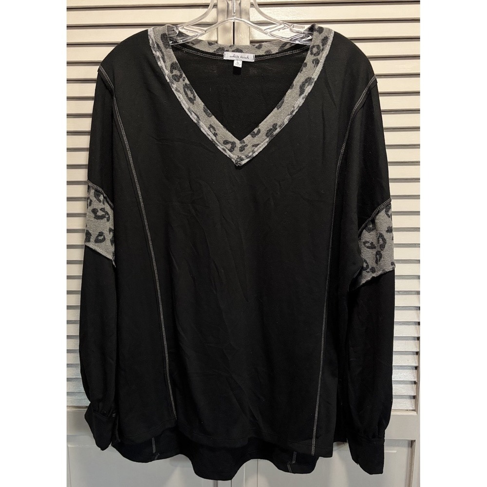 White Birch Black/Cheetah Long Sleeve‎ Top Size XL V Neck EUC Exposed Seams